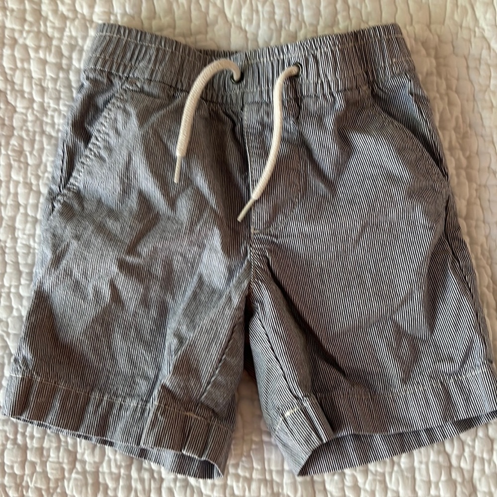Blue and white striped elastic waist Gap Kids boys shorts